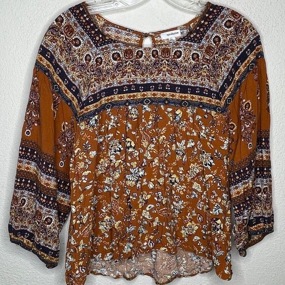 Eyeshadow Top - Picture 5 of 7